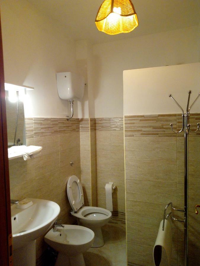 Bed&Breakfast Hotel California Terracina Exterior foto